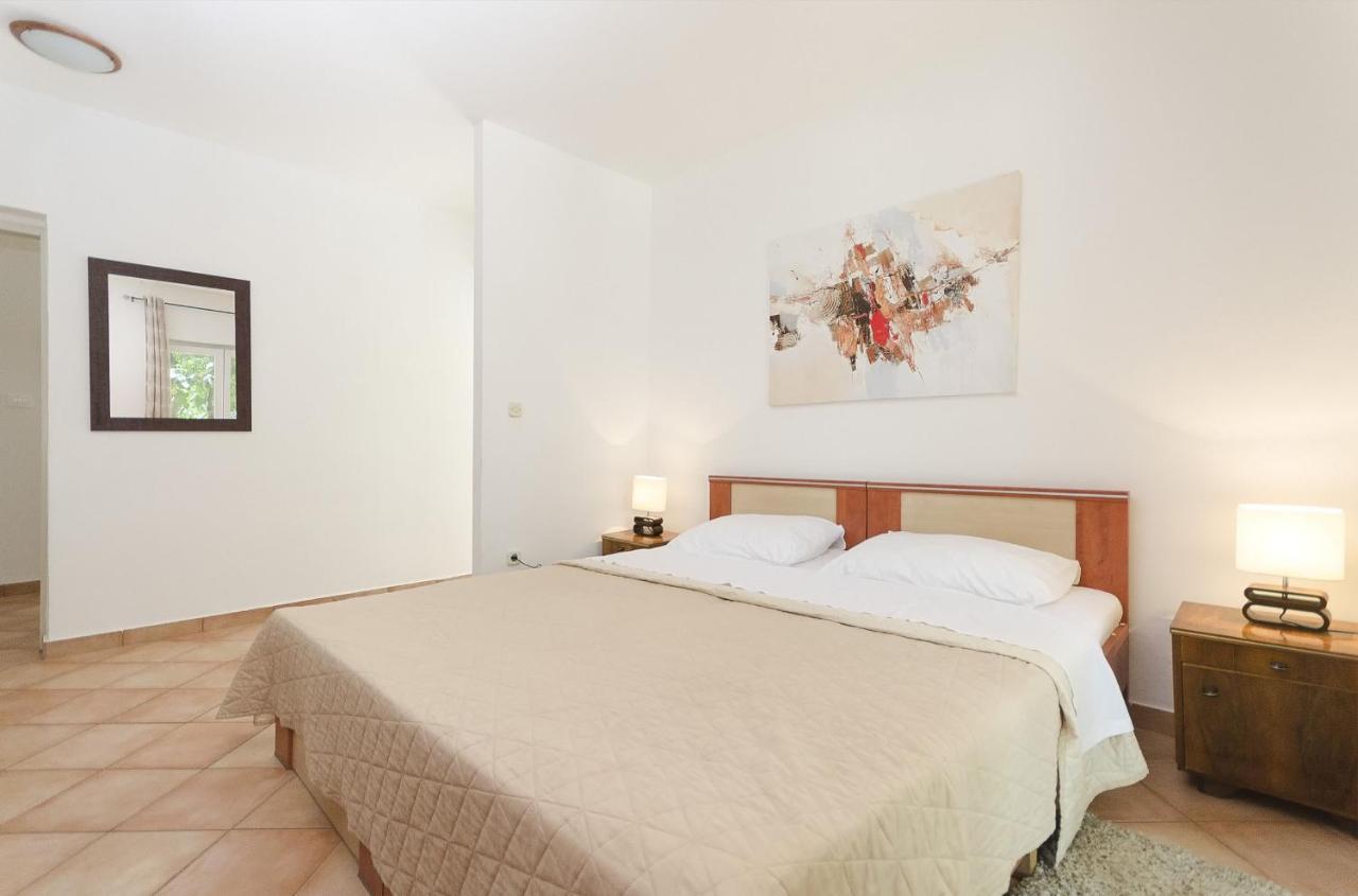 Apartments Karolina 沃迪切 外观 照片